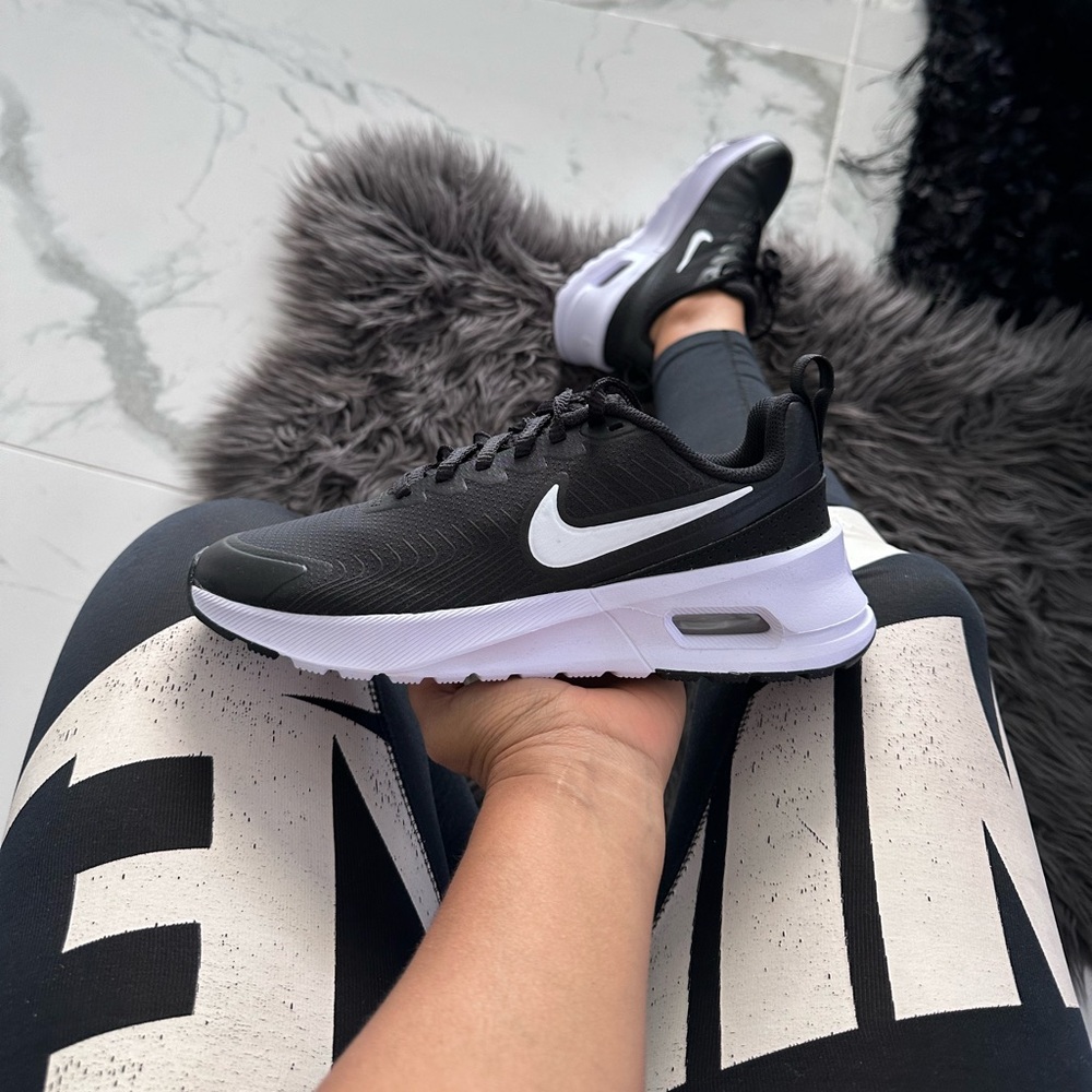 Nike Air Max Nuaxis